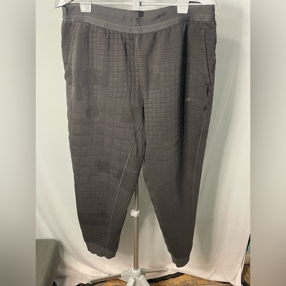 Nike‎ Sweatpants Sportswear Therma-Fit DM5550-060 Tech Pack Gray Joggers! Size M - Picture 1 of 10